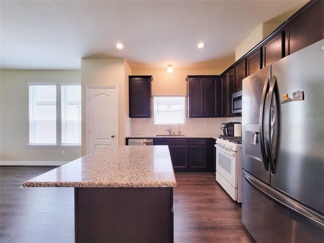 Building Photo - 3430 Hughes Mdw Wy
