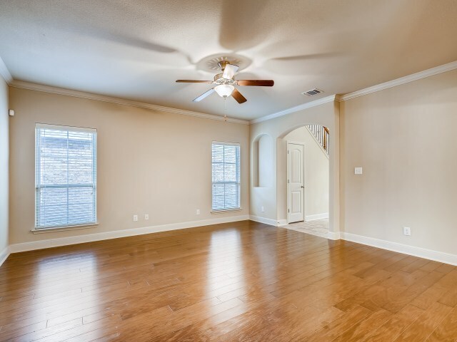 Building Photo - 12619 Quarter J