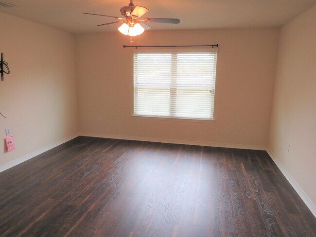 Building Photo - 2172 Las Vegas Trail