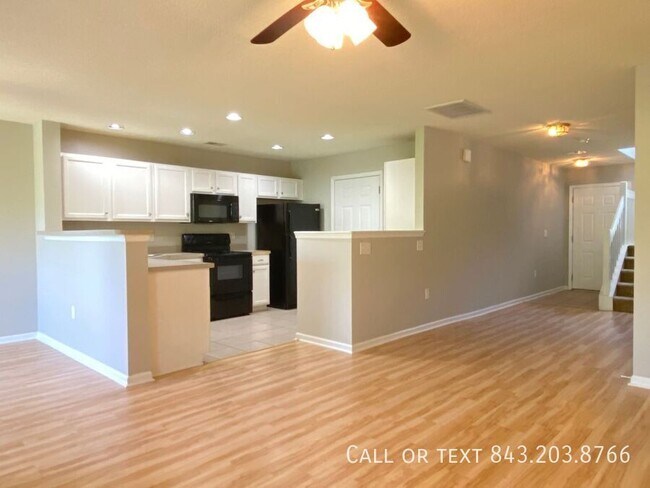 Building Photo - 1001 Yellow Hawthorn Cir