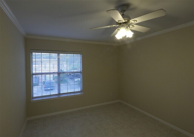 Building Photo - 1223 Augusta Dr
