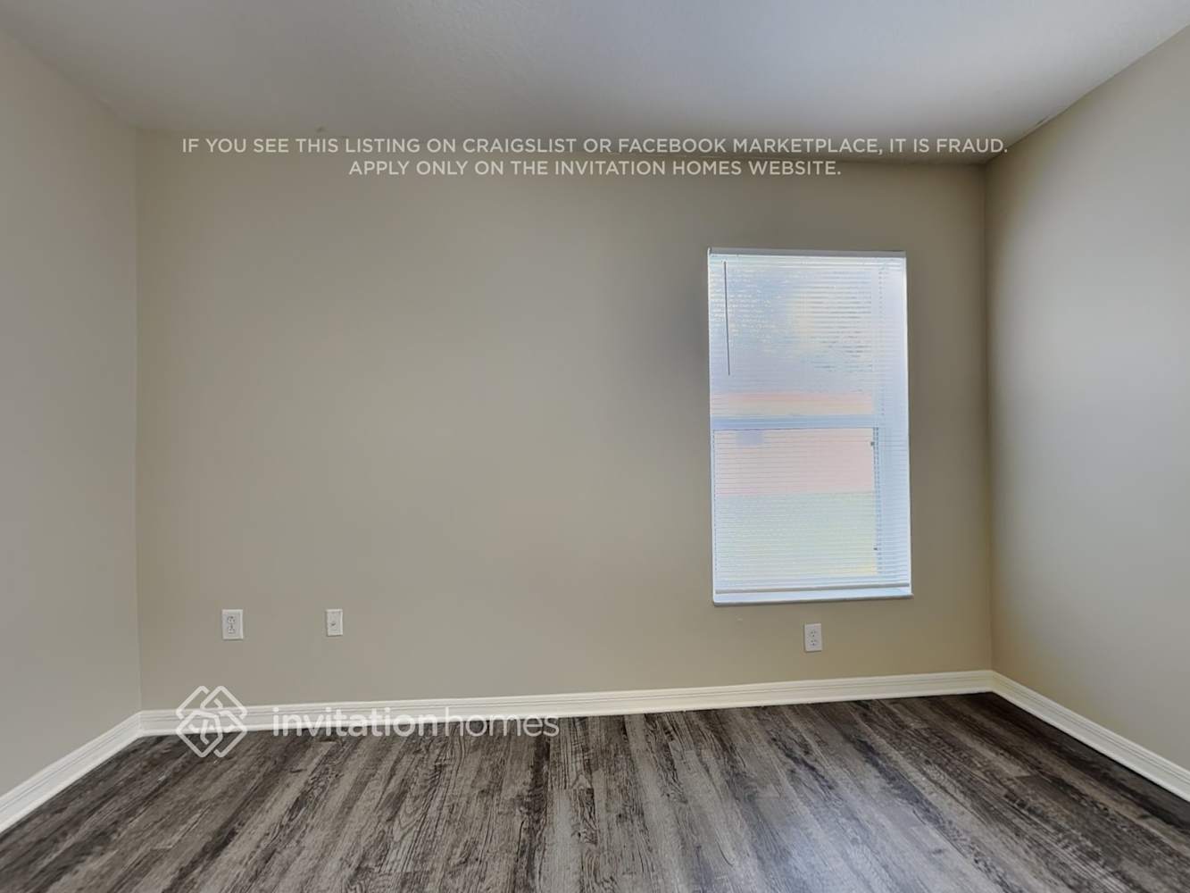Building Photo - 28418 Meadowrush Way