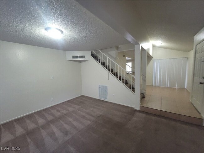 Building Photo - 108 Boysenberry Ln