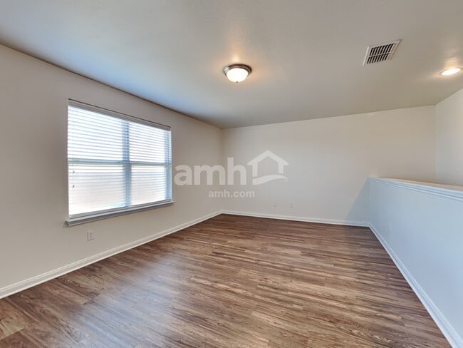 Building Photo - 9210 Bald Cypress St