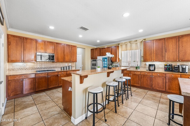 Building Photo - 44256 Dahlia St