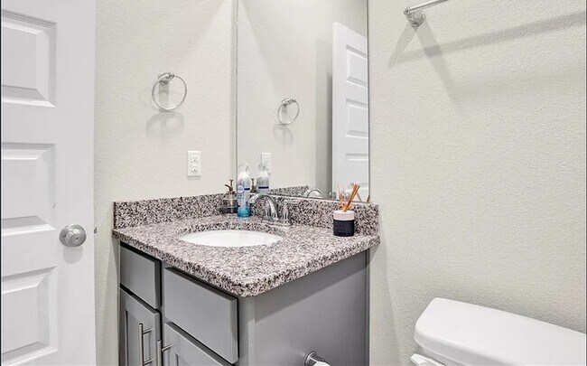 Building Photo - 24253 Alydar Lp