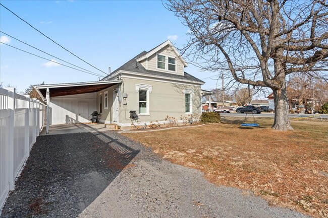 Building Photo - Charming Lehi Gem: 3-Bed 2-Bath Home with ...