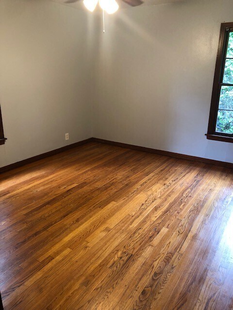 Building Photo - 2 BEDROOM HOUSE IN CENTRAL DENTON