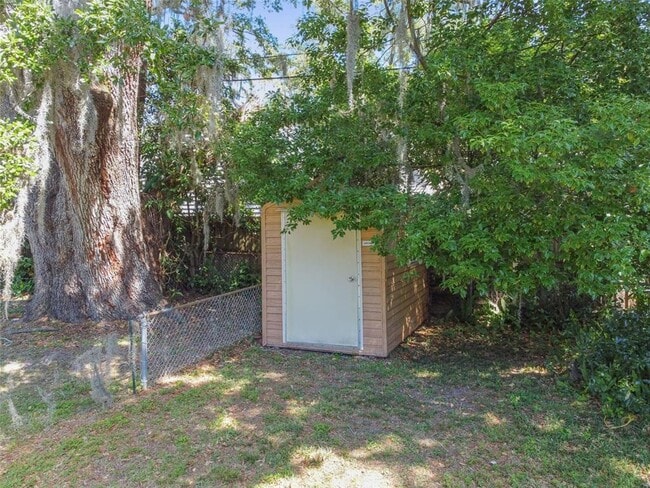 Building Photo - 535 W Palmeden Dr