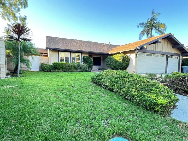 Primary Photo - 111 Avenida Santa Anita