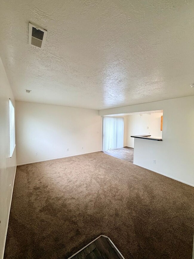Building Photo - 2675 Ridgeland Park Dr