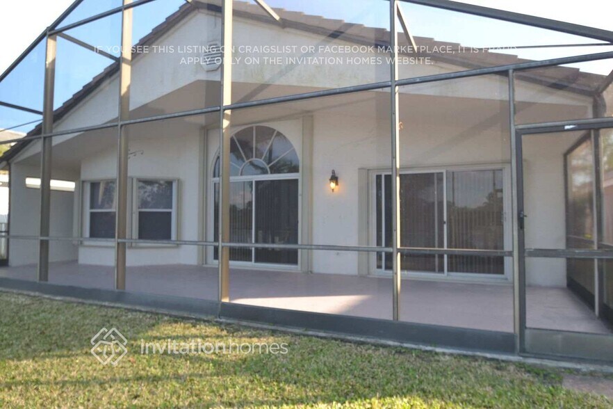 Building Photo - 18031 SW 18th St