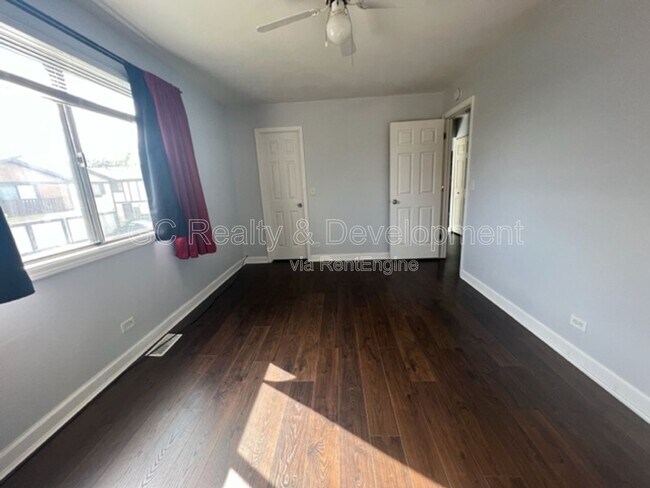 Building Photo - 1367 Sacramento Dr