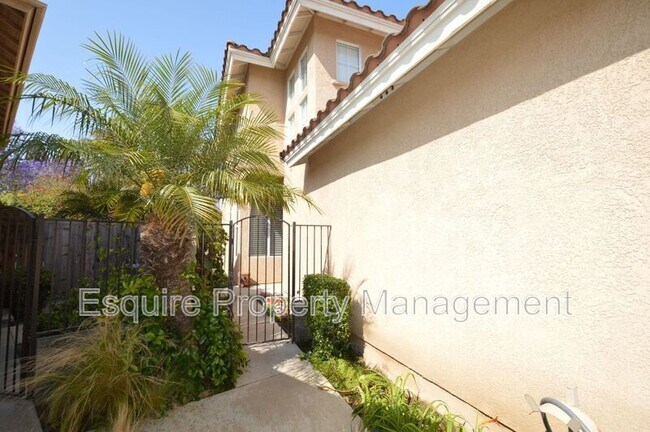 Building Photo - 2024 Via Arandana