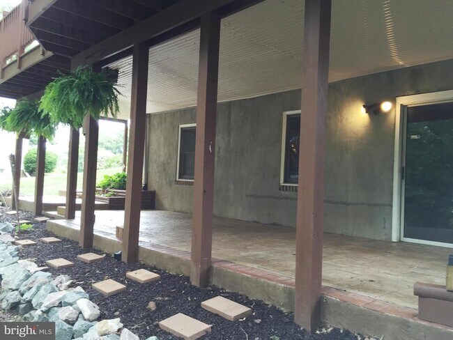 Building Photo - 32 Tarleton Way