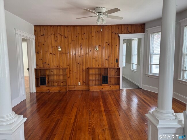 Building Photo - 201 Myrtle St