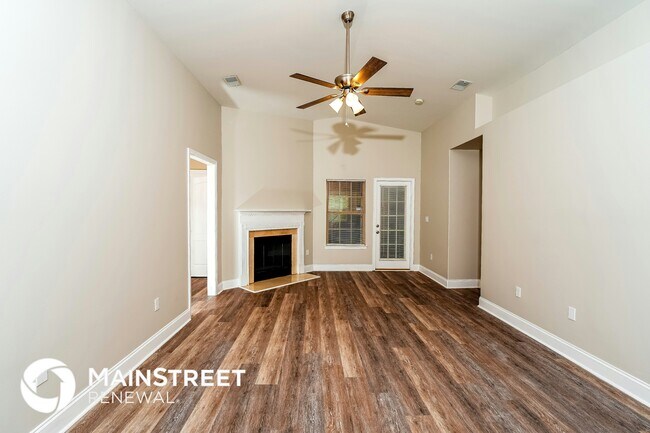 Building Photo - 2084 Edgewood Dr