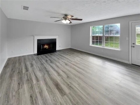 Building Photo - 2473 Meadow Springs Dr