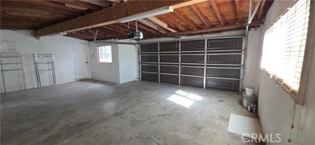 Building Photo - 21780 Snow View Dr