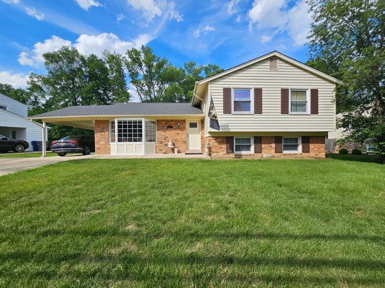Building Photo - 2402 Parkers Ln