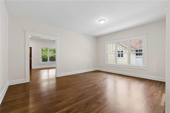 Building Photo - 1511 McLendon Ave NE