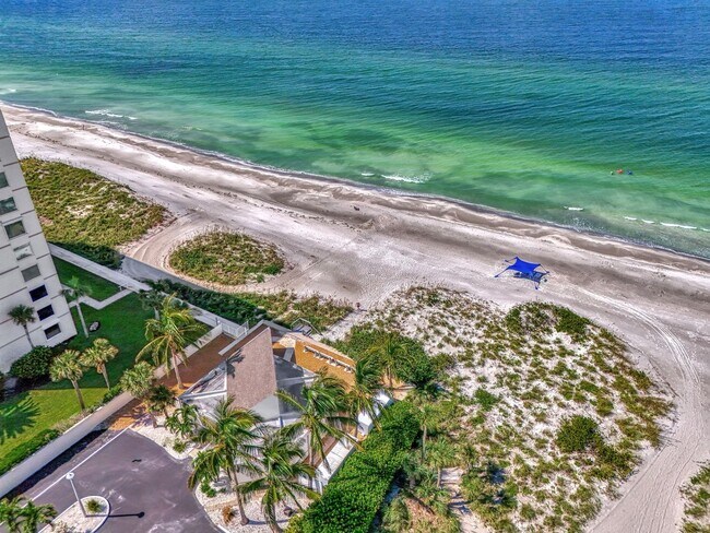 Building Photo - LUXURY LONGBOAT LIVING AT IT’S FINEST! AVA...