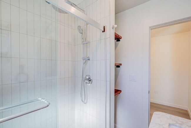 Building Photo - Riverside Residences