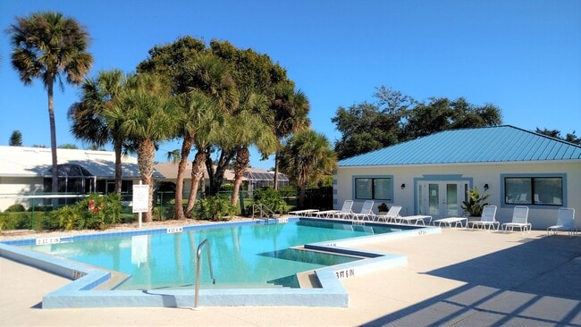 Building Photo - Seasonal Short-Term Single-Family Home located in Meadow Run at Jacaranda!