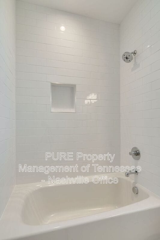 Building Photo - 606 Annex Ave