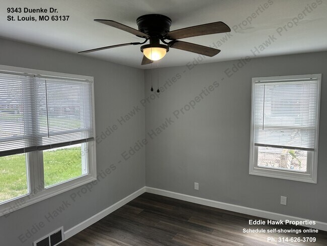 Building Photo - 9343 Duenke Dr