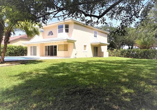 Building Photo - 10004 NW 57th Pl