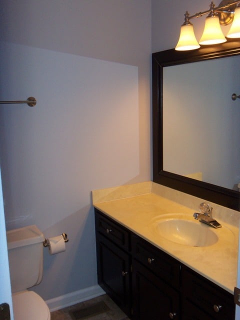 Building Photo - **AVA. 10/1, Possibly Sooner!** 3BR/2BA We...