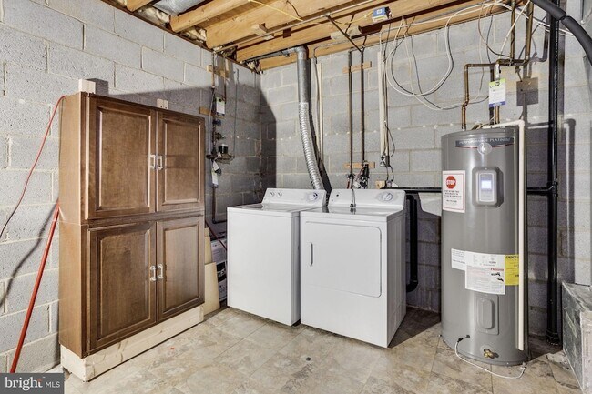 Building Photo - 2937 Village Spring Ln