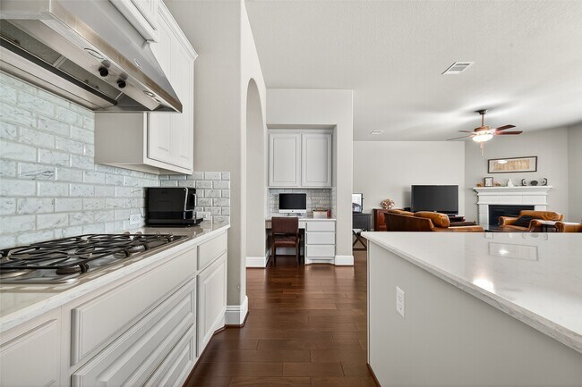 Building Photo - 14 Cottage Glen Ln