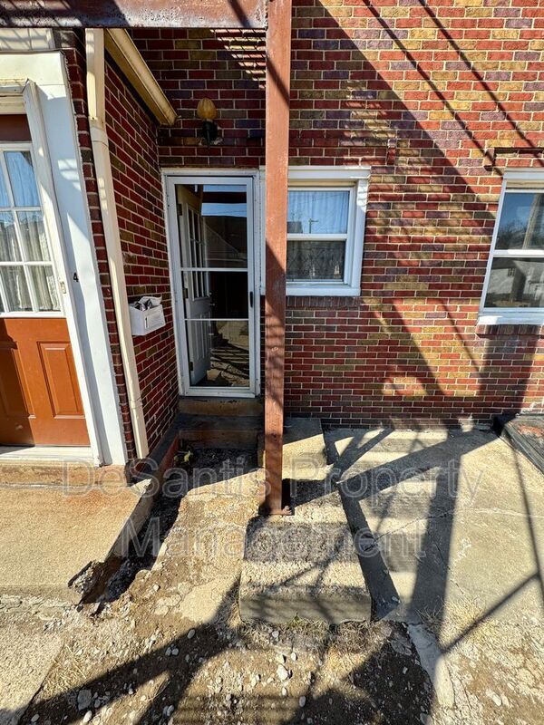 Building Photo - 732 Idlewood Ave