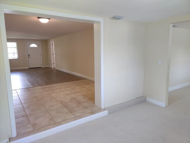 Building Photo - 2551 Yucca Rd
