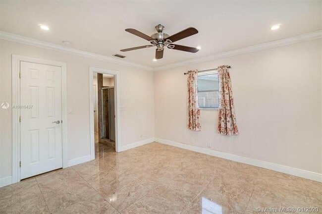 Building Photo - 611 NW 39th St
