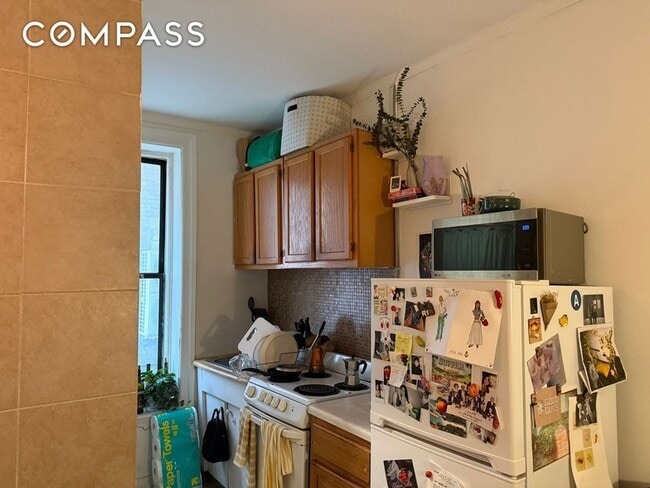 Building Photo - 1278 1st Ave