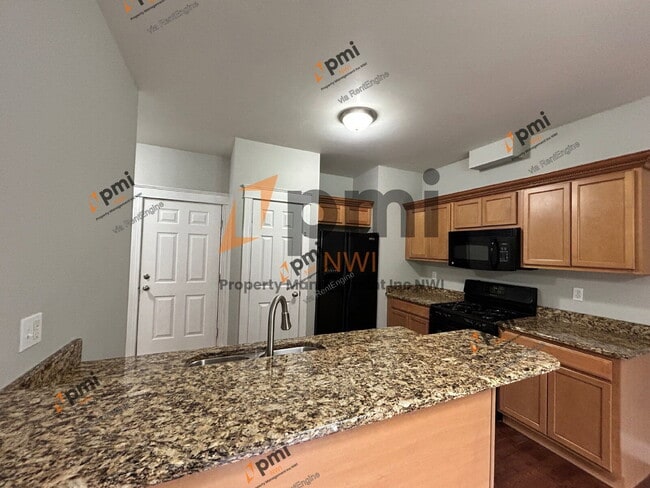 Building Photo - 4000 Silhavy Rd