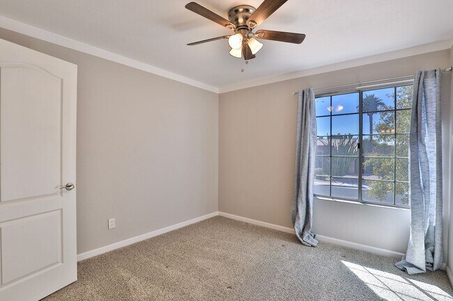 Building Photo - Pet Friendly 5-bedroom, 3 bath Home w/ Pool and Finished Basement