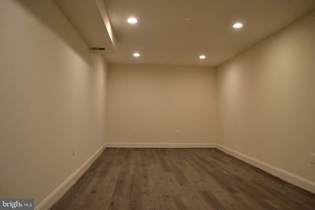 Building Photo - 16570 Sioux Ln