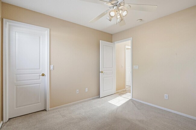 Building Photo - 5339 W Kaler Cir