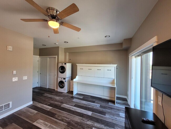 Building Photo - Charming Studio for Rent: Enjoy the Added Bonus of an Onsite Storage Closet!