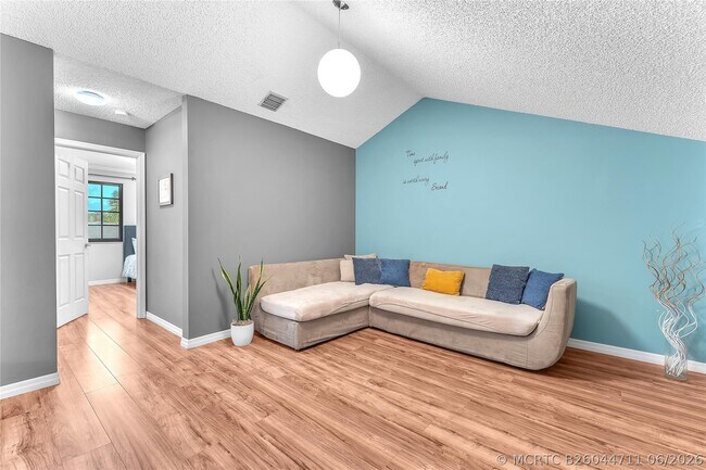 Building Photo - 8407 NW 78th Ct