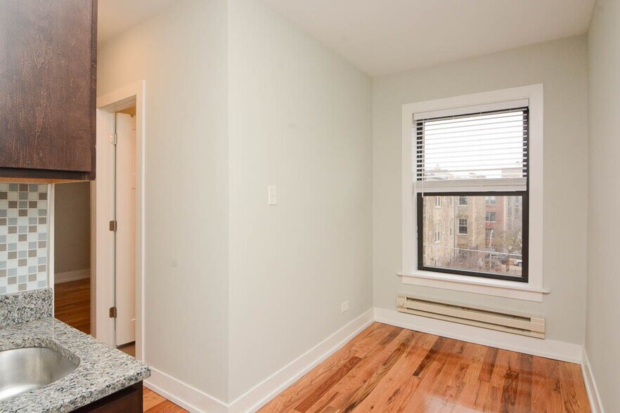 Building Photo - 2915 N Mildred Ave