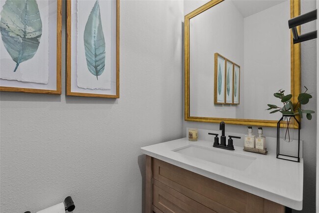 Building Photo - 1713 Waterlilly River Ln