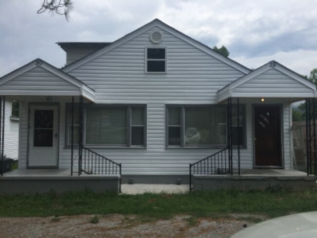 Building Photo - 30 Lilac Ave