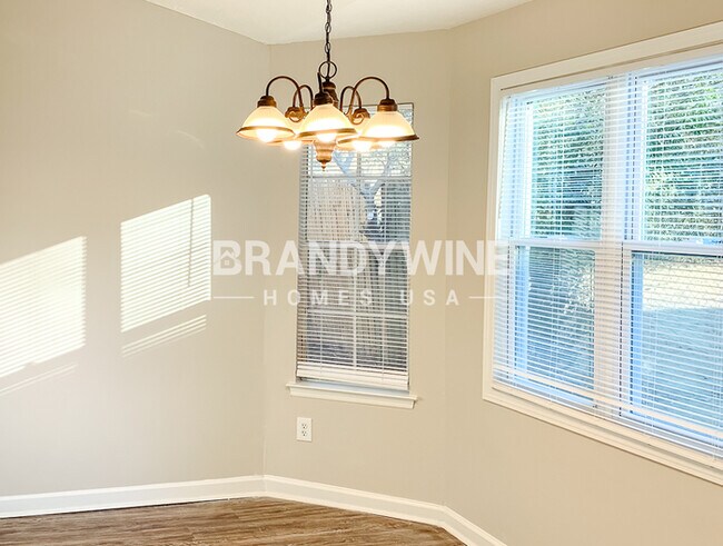 Building Photo - 2525 Hallie Mill Rd