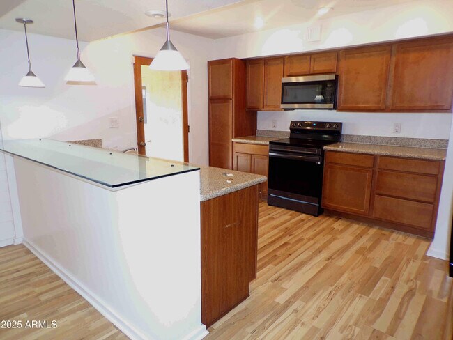 Building Photo - 3333 E Medlock Dr