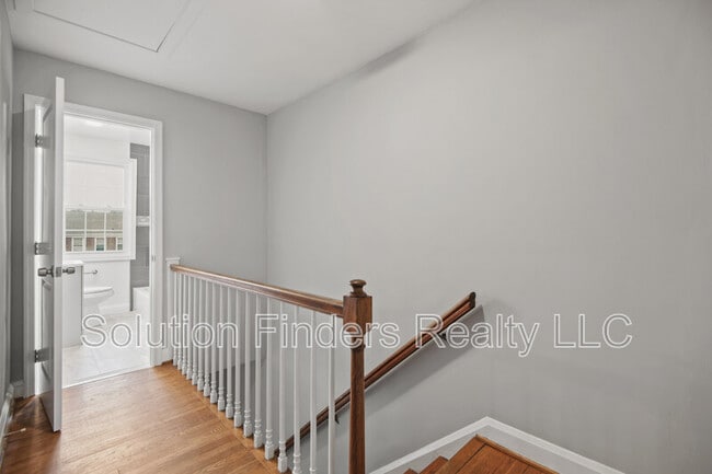 Building Photo - 1812 Edgewood Rd